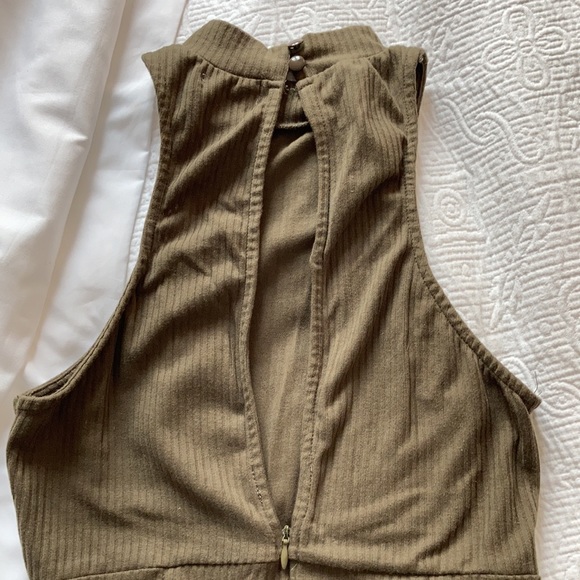 High Neck Dress! - Picture 5 of 5